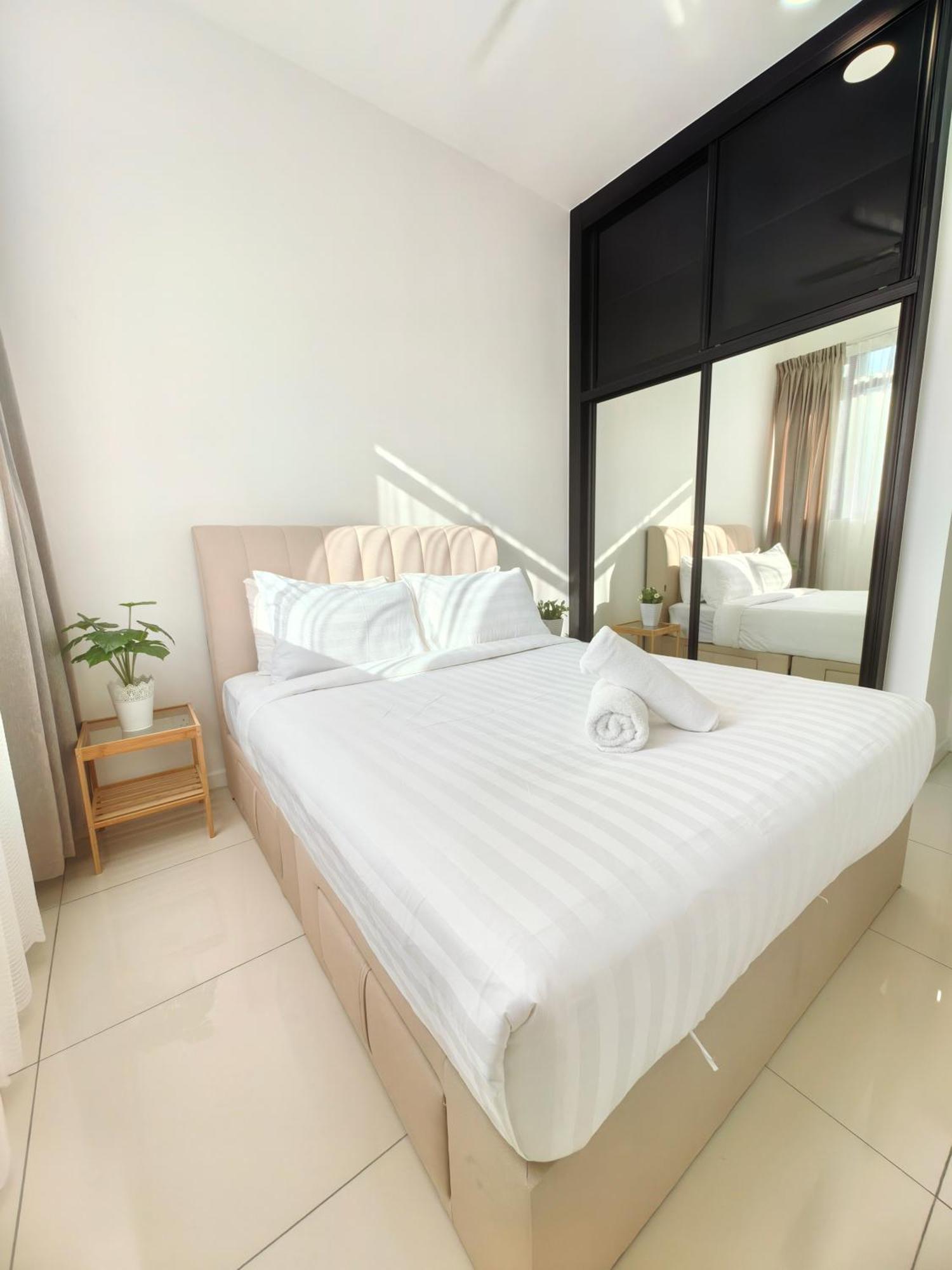 Chambers Residence Klcc By Purple Orchid Κουάλα Λουμπούρ Εξωτερικό φωτογραφία