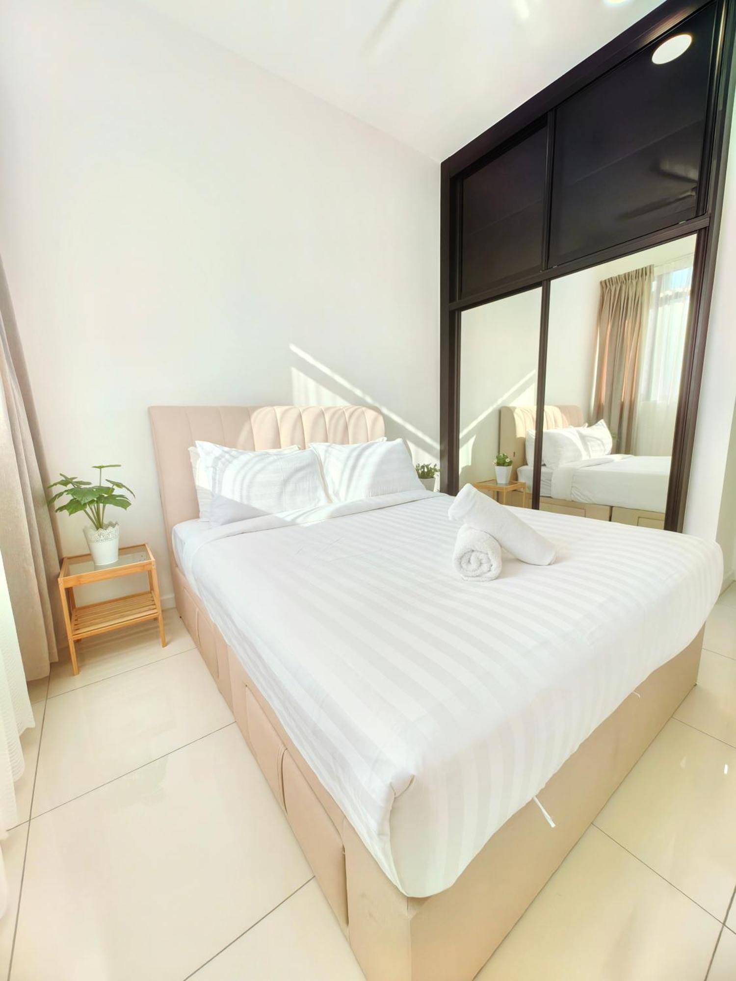Chambers Residence Klcc By Purple Orchid Κουάλα Λουμπούρ Εξωτερικό φωτογραφία